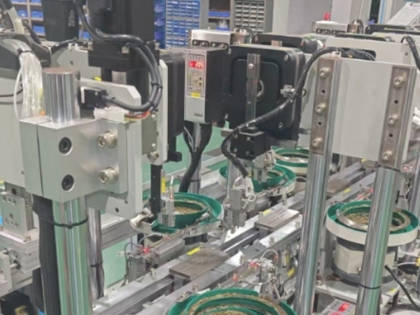 PPU機械手高速自動插針機，航空接頭PIN針自動插針機航空接頭